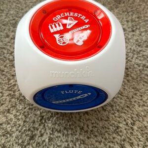 Munchkin Mozart musical cube